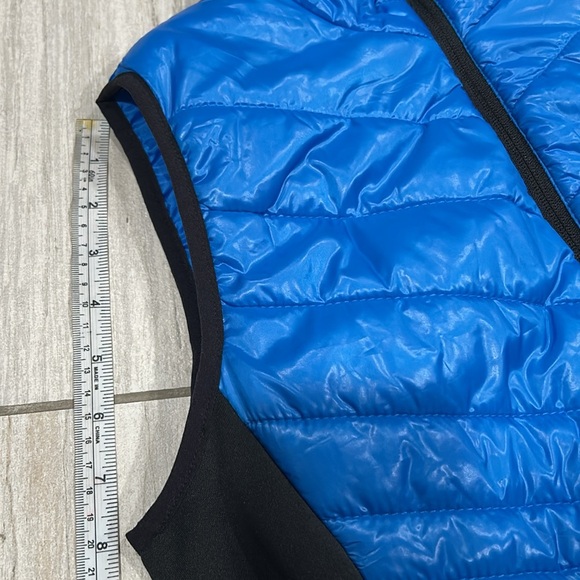 Women’s Puffy Vest Xersion Size Medium - Picture 8 of 8